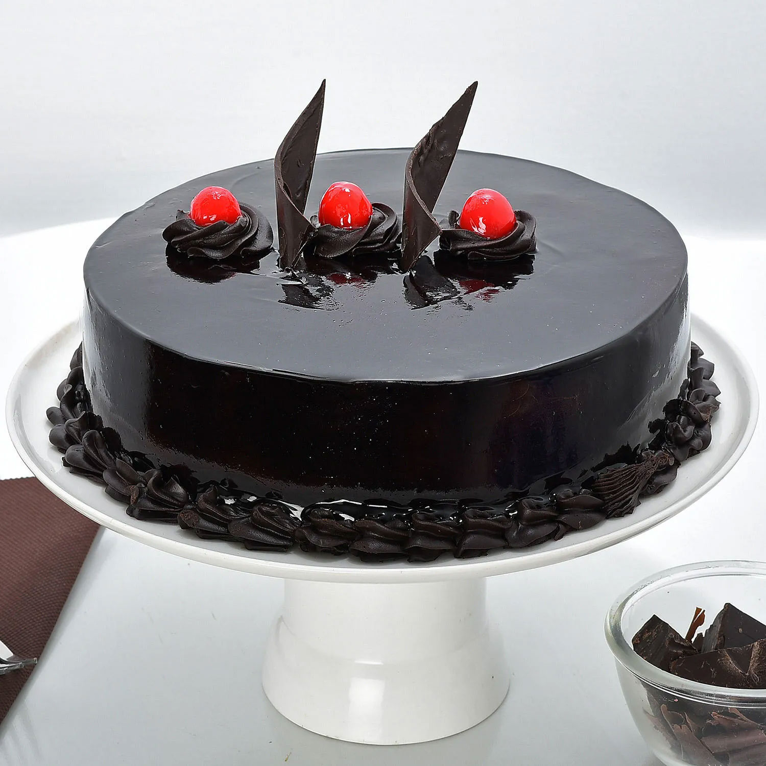 Buy Eggless Chocolate Truffle Cake Cakes Online - Classicflora.com